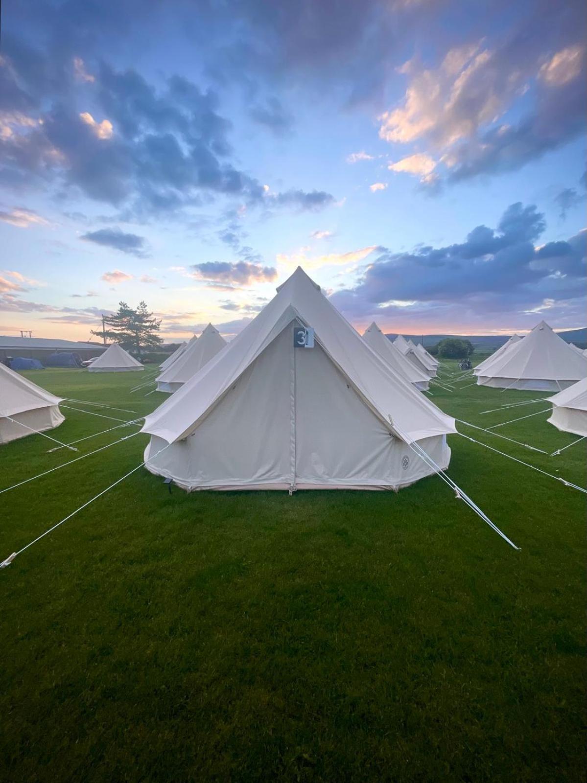 Nine Yards Bell Tents At The Tt - 캐슬타운 외부 사진